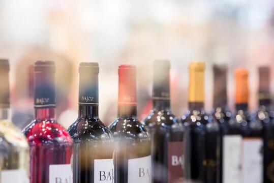2022年1-2月葡萄酒进口数据公布，葡萄酒市场尚未恢复